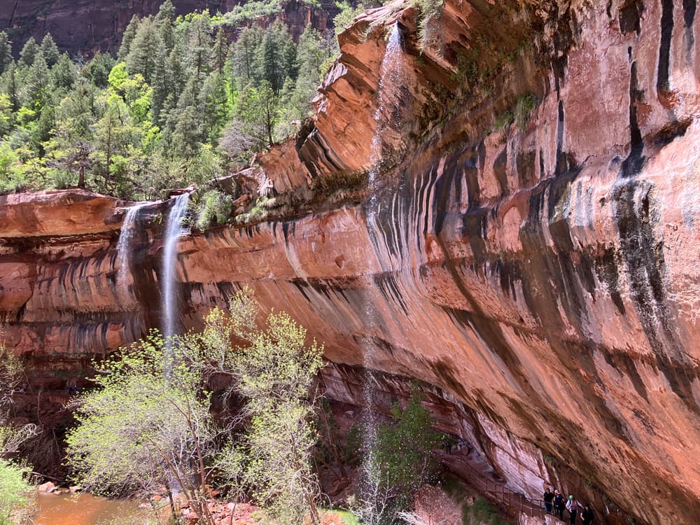 Waterfall from the middle to the lower emerald pool